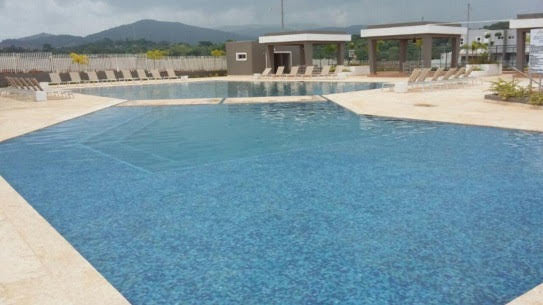 Casa en alquiler en Paseo del Norte – Brisas del Golf, dúplex con área social