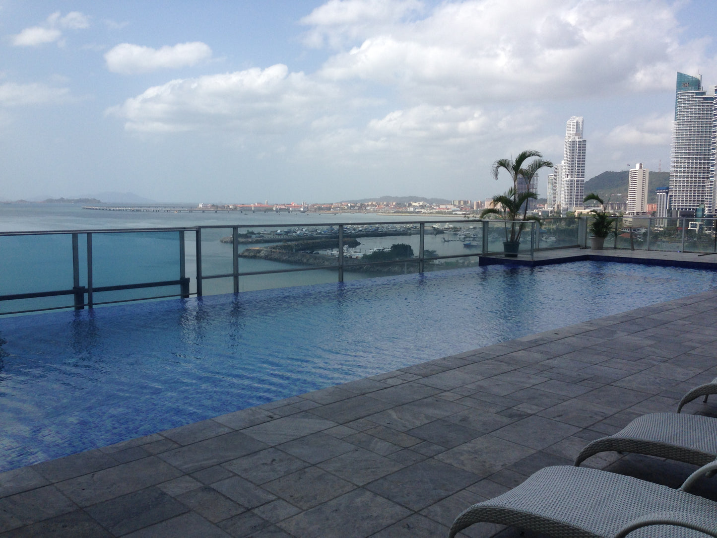 Apartamento en alquiler en PH Oasis on the Bay – Punta Pacífica, vista al mar