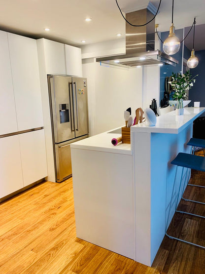 Alquiler de apartamento en White Tower – Avenida Balboa, 3 recámaras, vista al mar