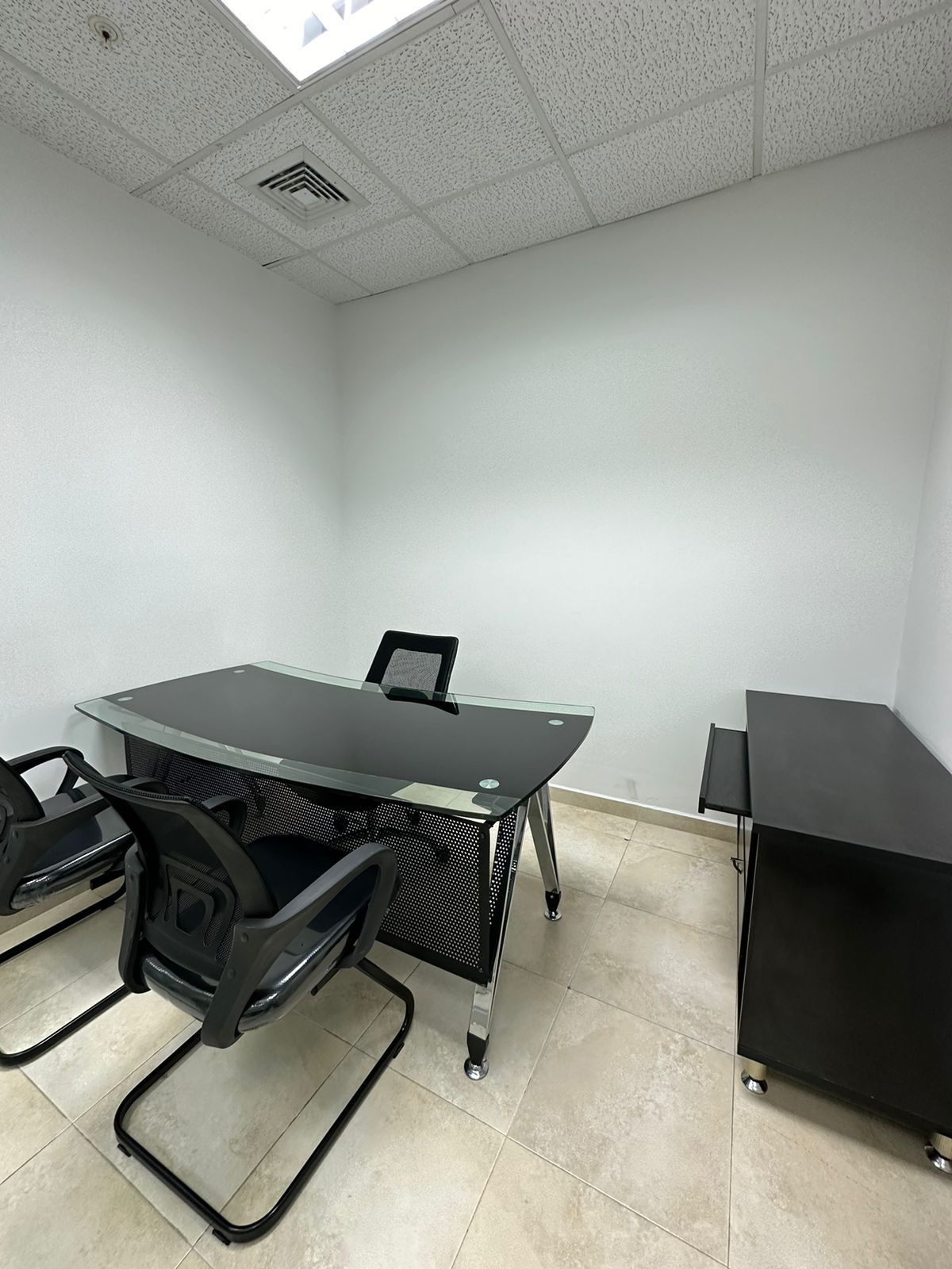 Oficina en Alquiler en Torre Ocean Business Plaza (Torre Banesco) – 104 m² en el Distrito Financiero de Panamá