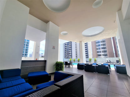 Apartamento en venta de doble altura – Vista a la ciudad, luminoso y moderno