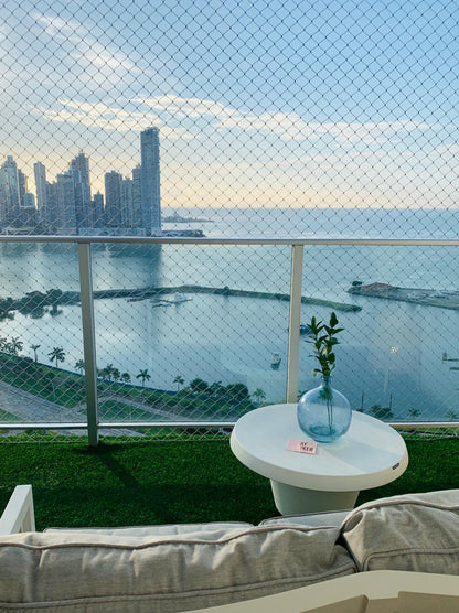 Alquiler de apartamento en White Tower – Avenida Balboa, 3 recámaras, vista al mar