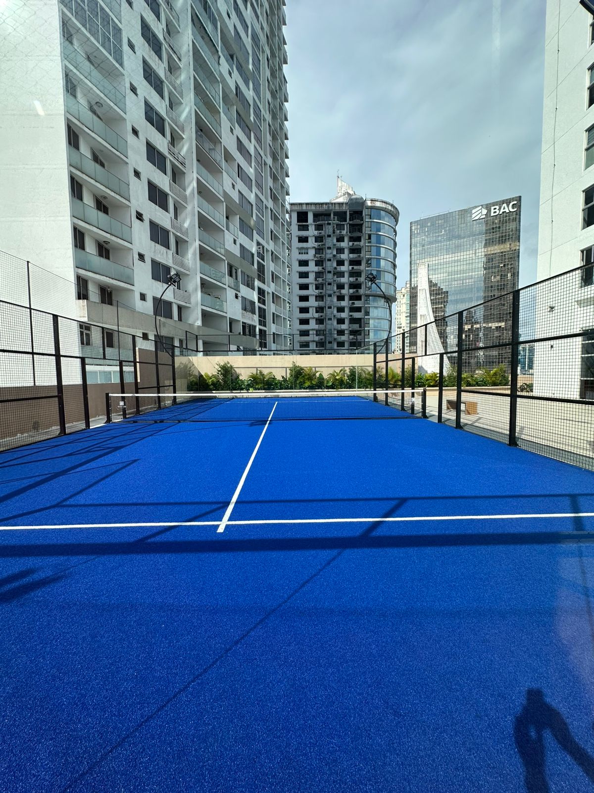 Alquiler de apartamento en White Tower – Avenida Balboa, 3 recámaras, vista al mar