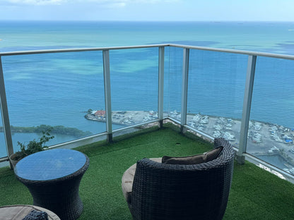 Alquiler Apartamento PH White Tower, Avenida Balboa | 139 m², 2 Recámaras, Vista al Mar