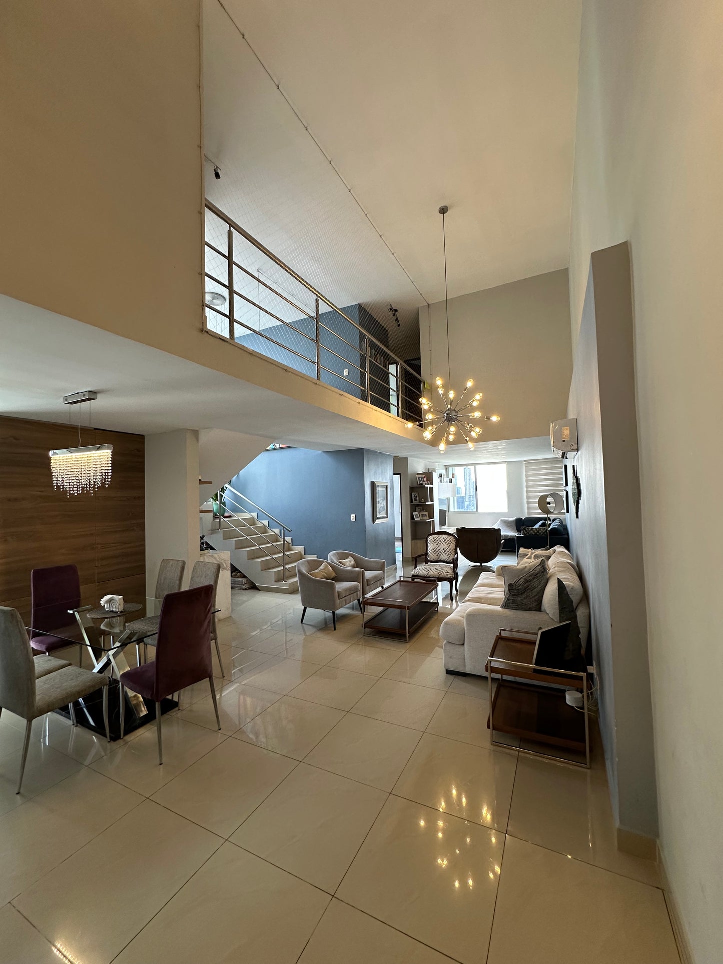 Apartamento en venta en PH Marina Terrace – 277 m², 5 recámaras y vista a la Av. Balboa