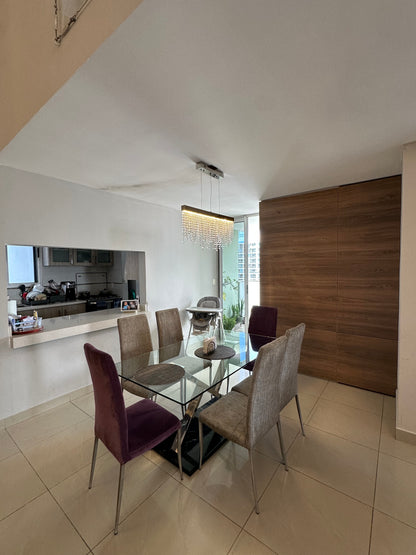 Apartamento en venta en PH Marina Terrace – 277 m², 5 recámaras y vista a la Av. Balboa