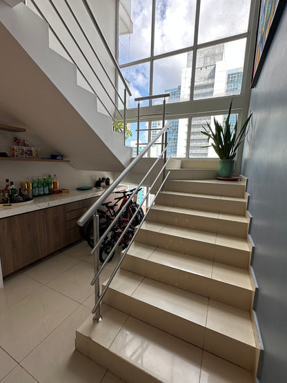 Apartamento en venta en PH Marina Terrace – 277 m², 5 recámaras y vista a la Av. Balboa