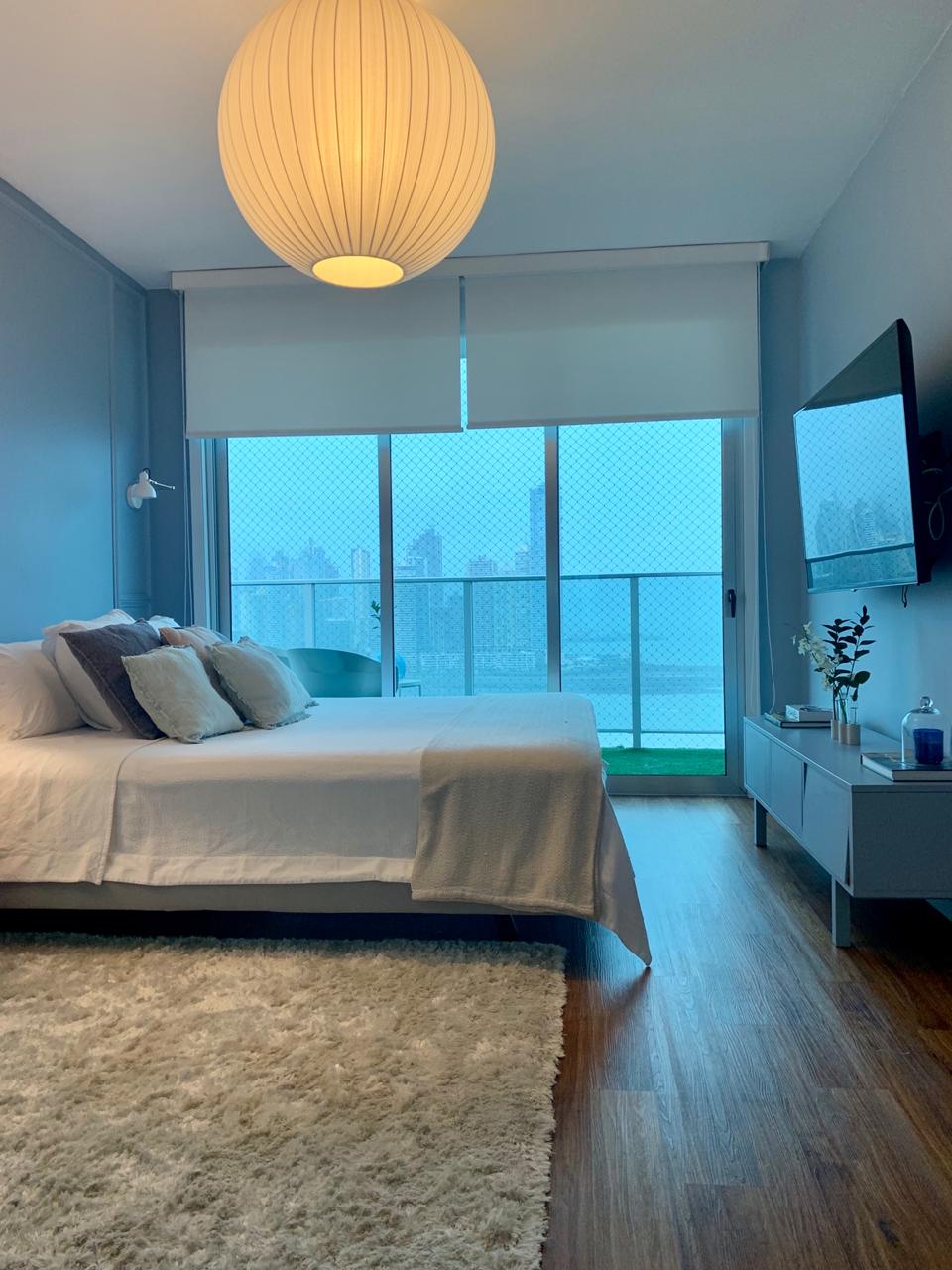 Alquiler de apartamento en White Tower – Avenida Balboa, 3 recámaras, vista al mar