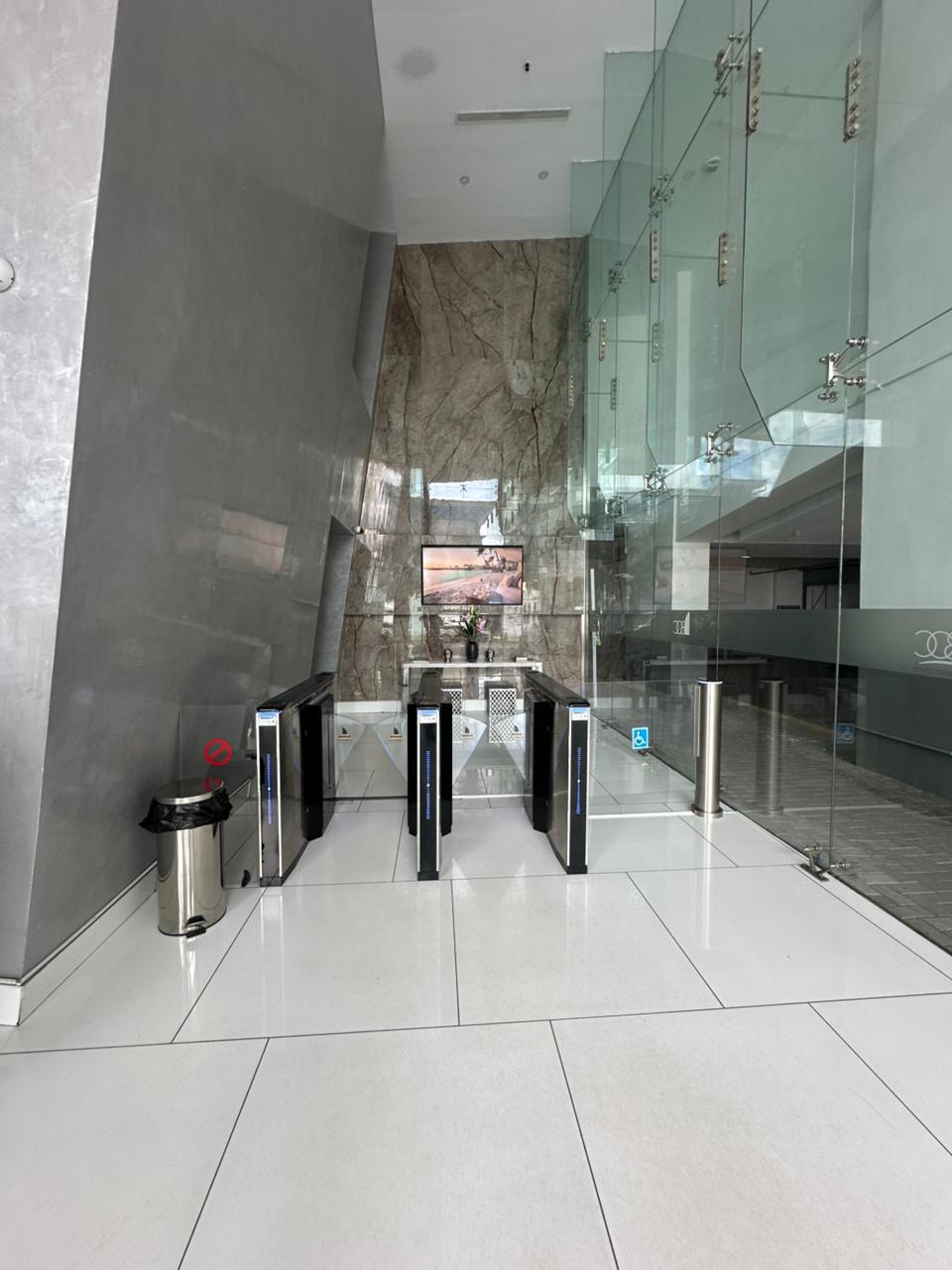 Oportunidad: Oficina en Alquiler en BOC con Estacionamiento